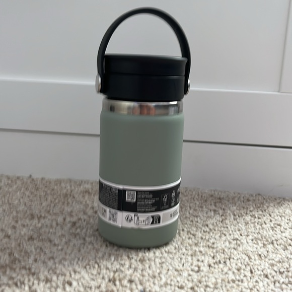 Hydro Flask Sage Green Bottle with Black Lid - Picture 3 of 10